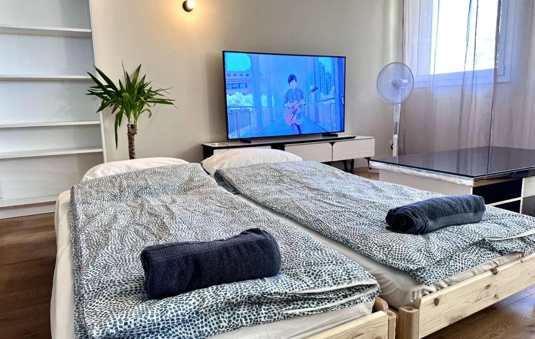 Say Hello To The Eiffel Tower Apartment Paris France